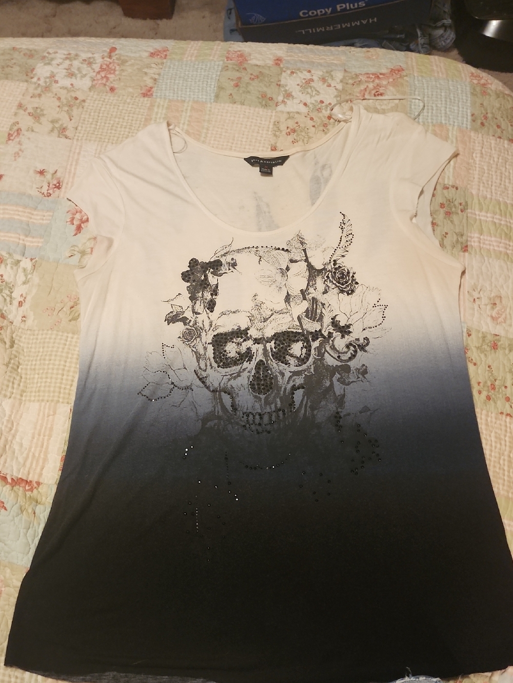 Rock & Republic White to Black Ombre Skull & Floral Short Sleeve Tee